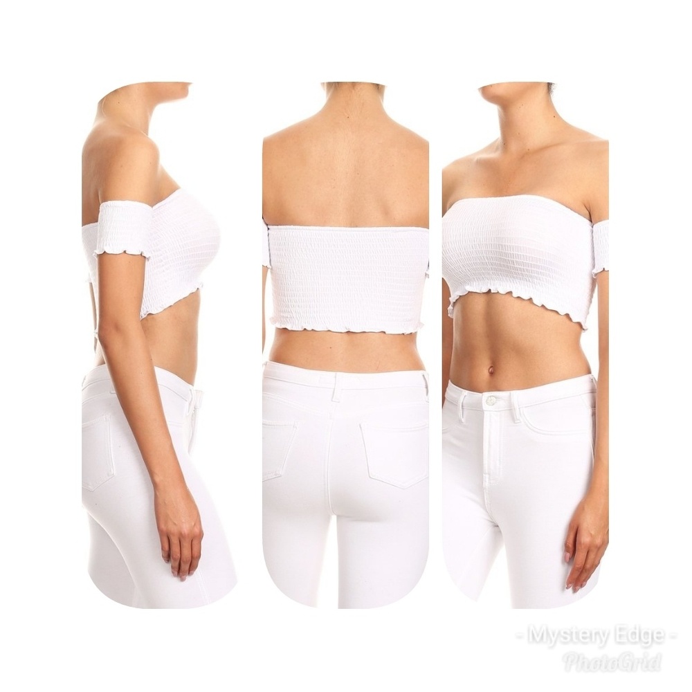 ⭐⭐NEW ARRIVAL⭐⭐WHITE SMOCK TOP⭐⭐